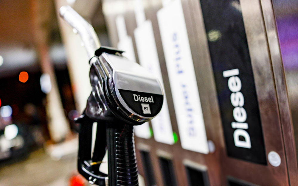 Pompa Diesel presso il Distributore di Carburante